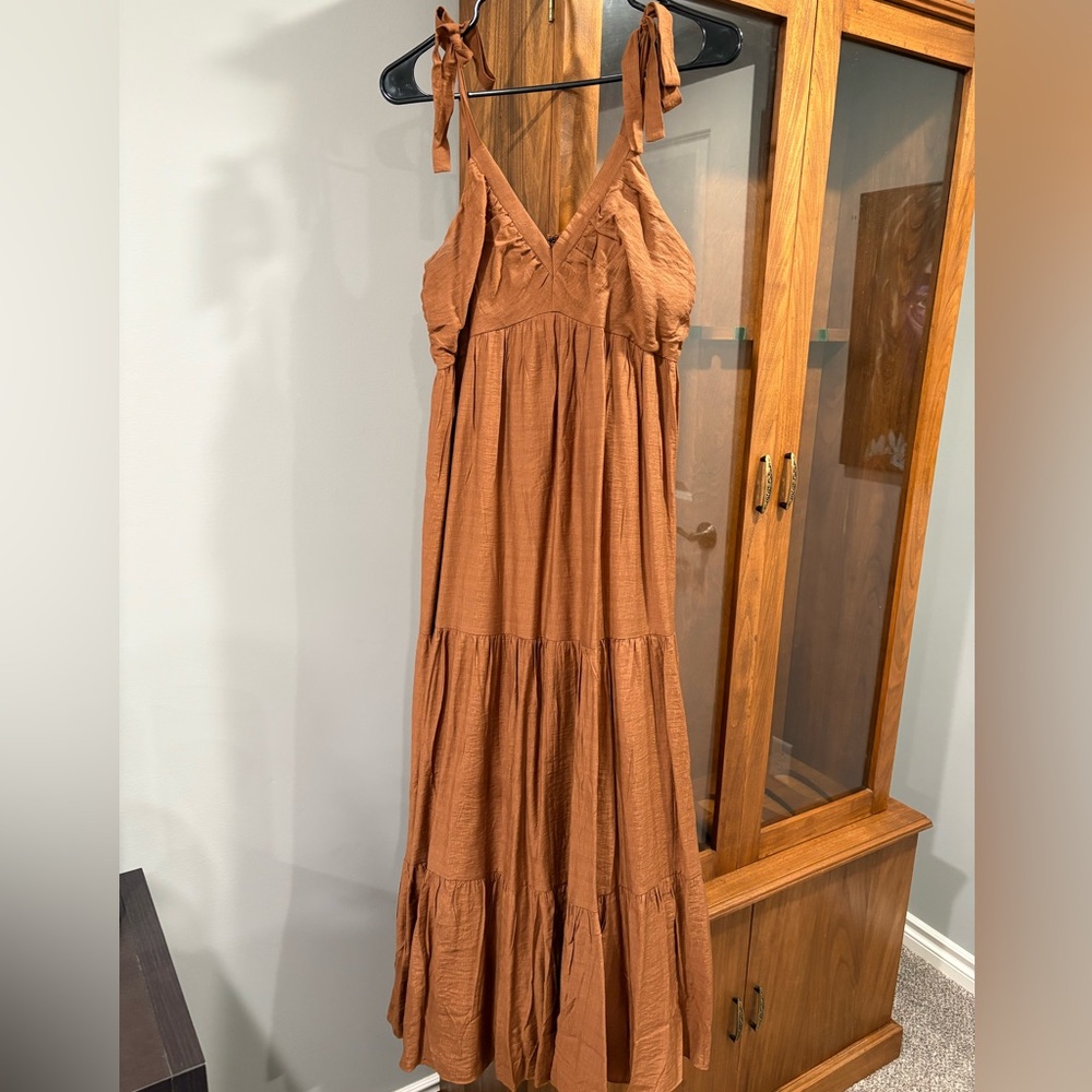 Express Maxi Dress - Brown